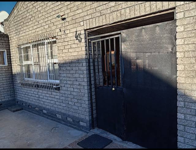 3 BEDROOM FREESTANDING FOR SALE IN BEACON VALLEY
